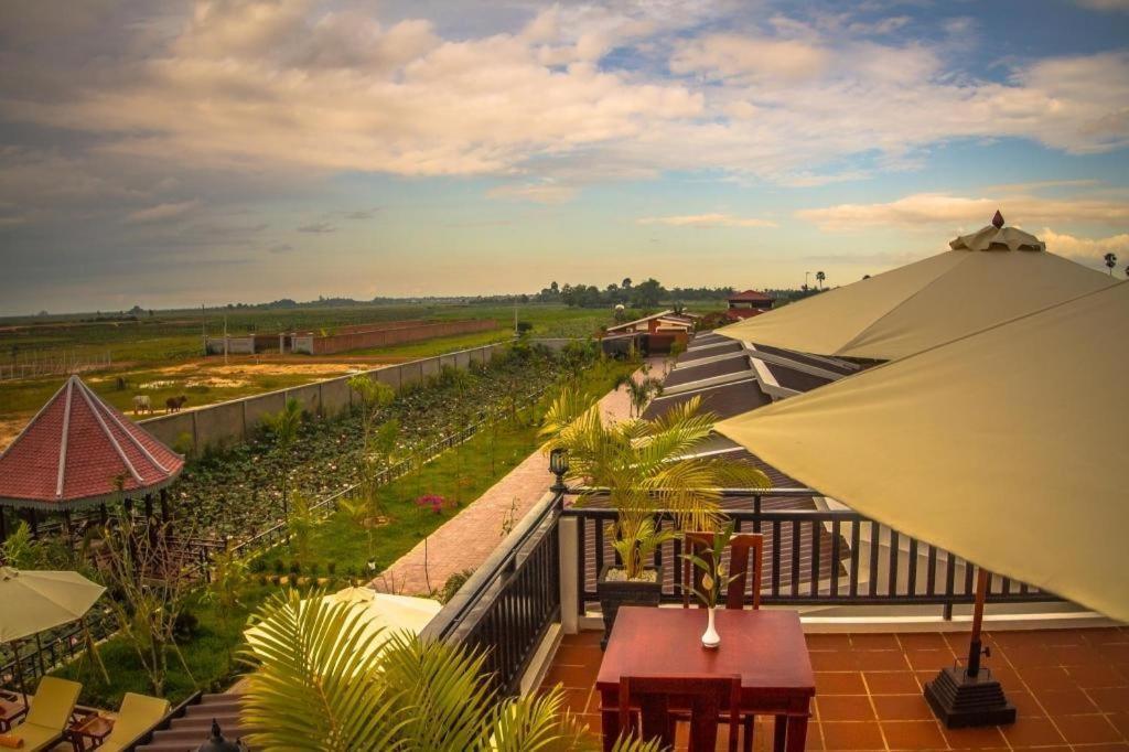 Ry'S Lotus Resort D'Angkor Сіємреап Екстер'єр фото